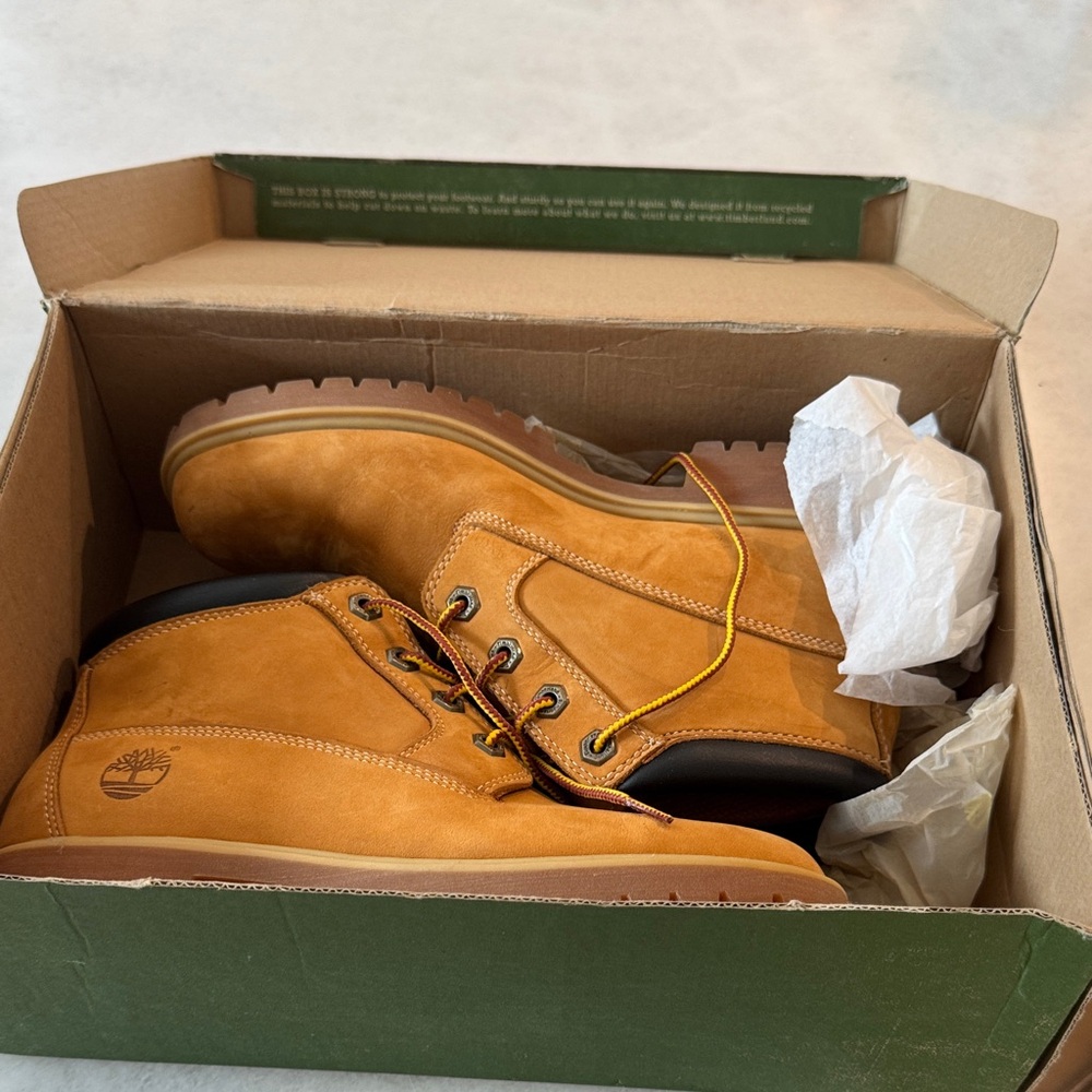 Timberland Women's Tan Lace Up Boots. Waterproof